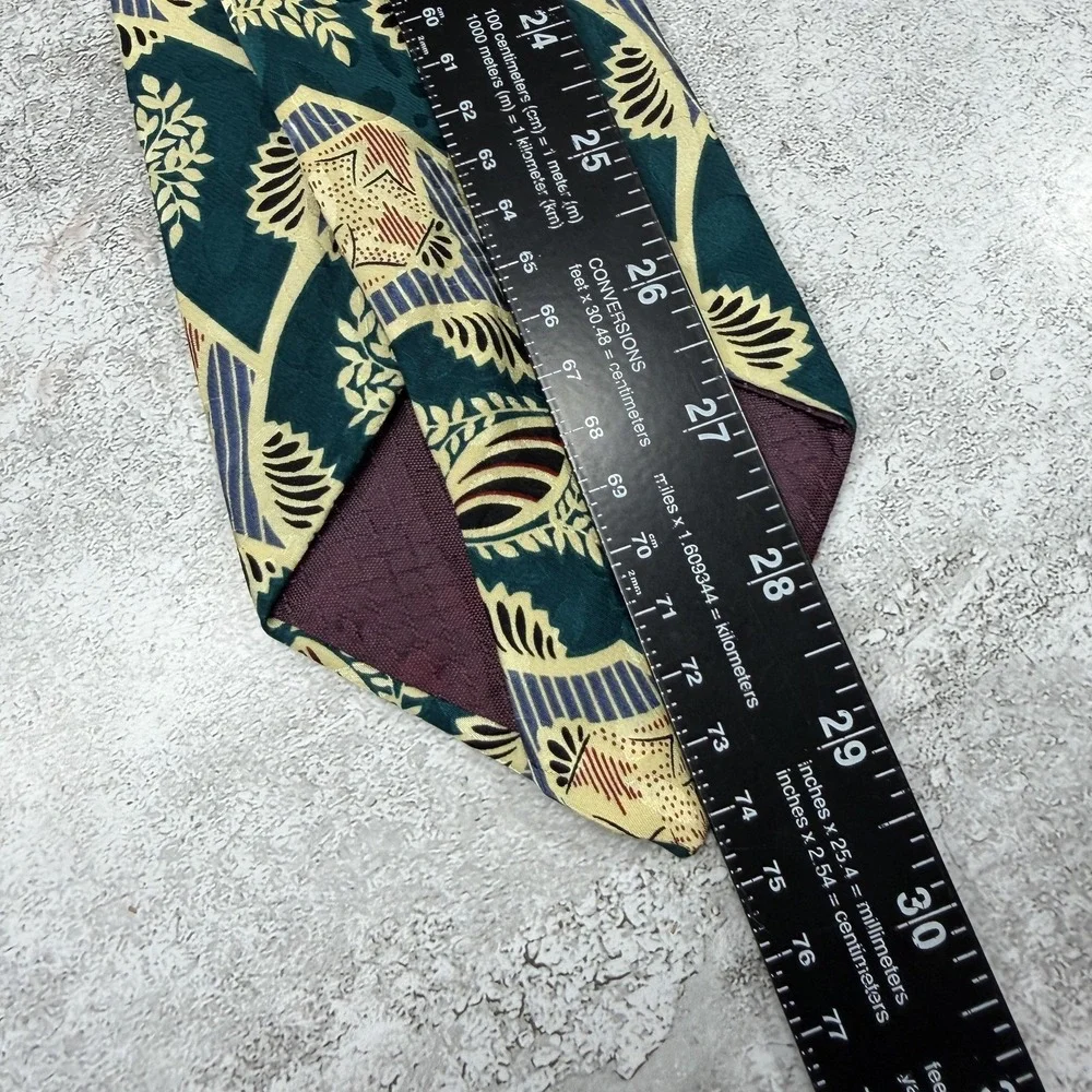 Christian Dior 100% Silk Tie Mens One Size Green Floral Made In‎ USA Necktie